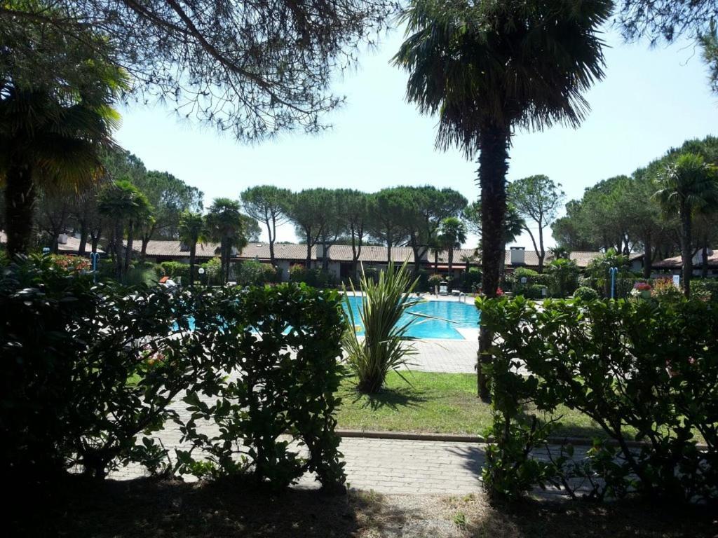 Villetta Corte Grande Villa Aprilia Marittima Buitenkant foto