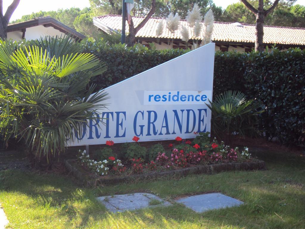 Villetta Corte Grande Villa Aprilia Marittima Buitenkant foto