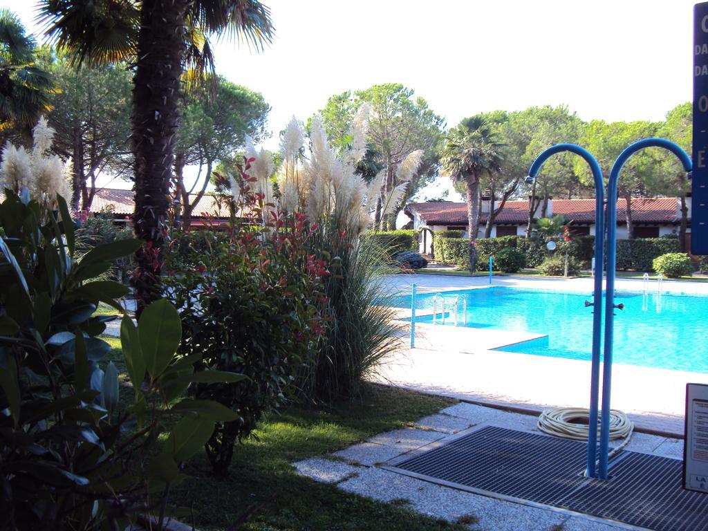Villetta Corte Grande Villa Aprilia Marittima Buitenkant foto